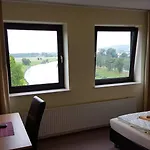 Brueckentor 3*