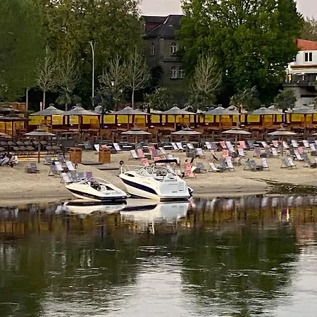 Brueckentor בית הארחה 3*